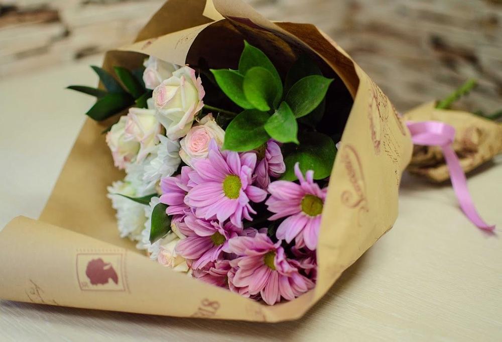 Букет цветов из: Розы и Хризантемы в Бородыновке