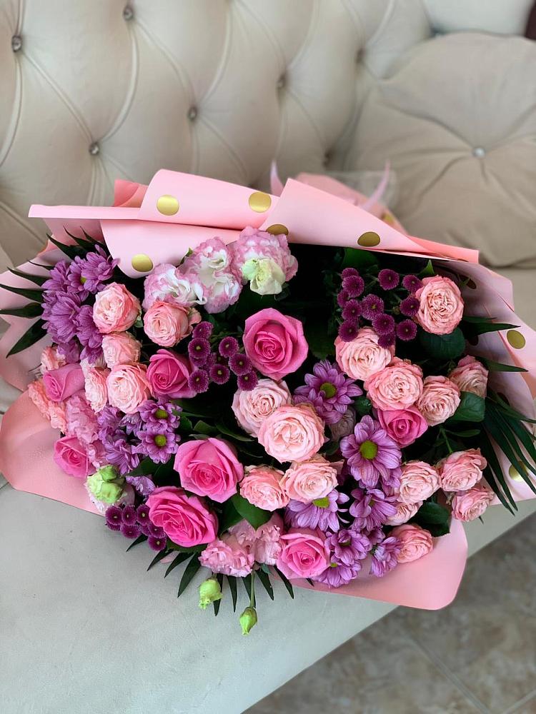 Букет цветов из: Хризантемы, Розы и Лизиантусы в Бородыновке