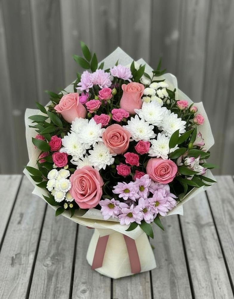 Букет цветов из: Альстромерии, Гвоздики, Розы и Хризантемы в Бородыновке
