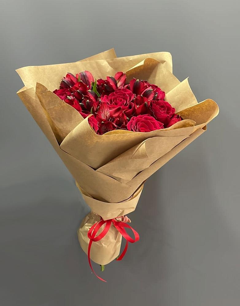 Букет цветов из: Альстромерии и Розы в Бородыновке