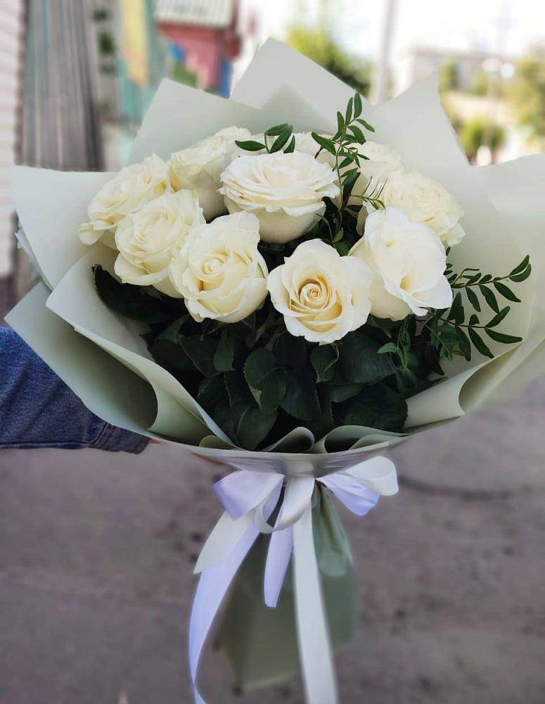 Букет Белые розы Проуд в Бородыновке