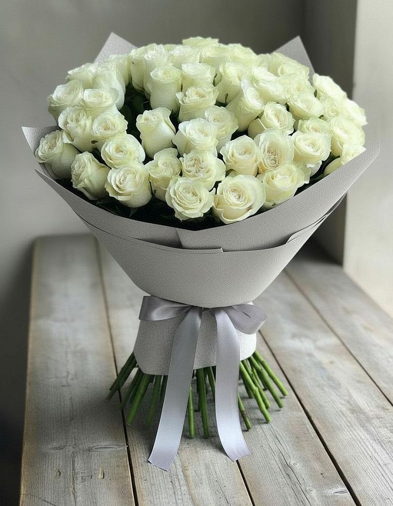 Букет 35 Белых роз в Бородыновке