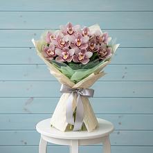 Букет цветов из:  Орхидеи и Розы в Бородыновке