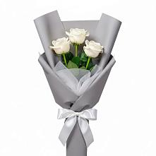 Букет 3 белые розы в Бородыновке