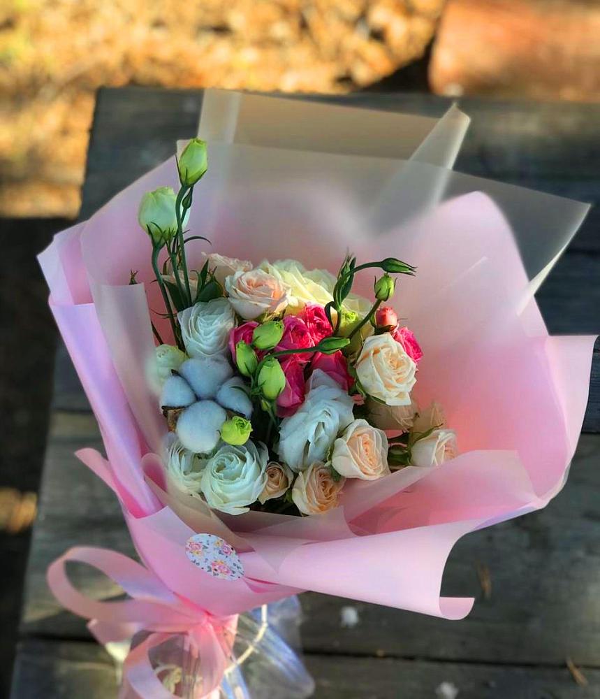 Букет цветов из: Розы и Лизиантусы в Бородыновке