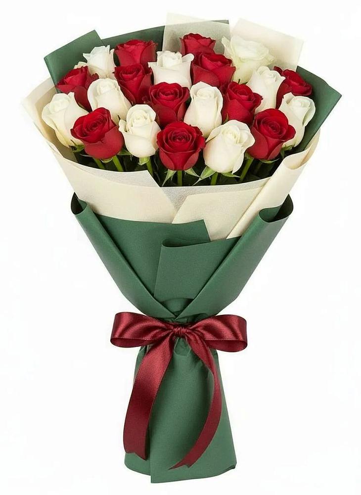 Букет Микс из красных и белых роз в Бородыновке