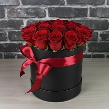 Цветочная композиция из Розы в шляпной коробке в Бородыновке