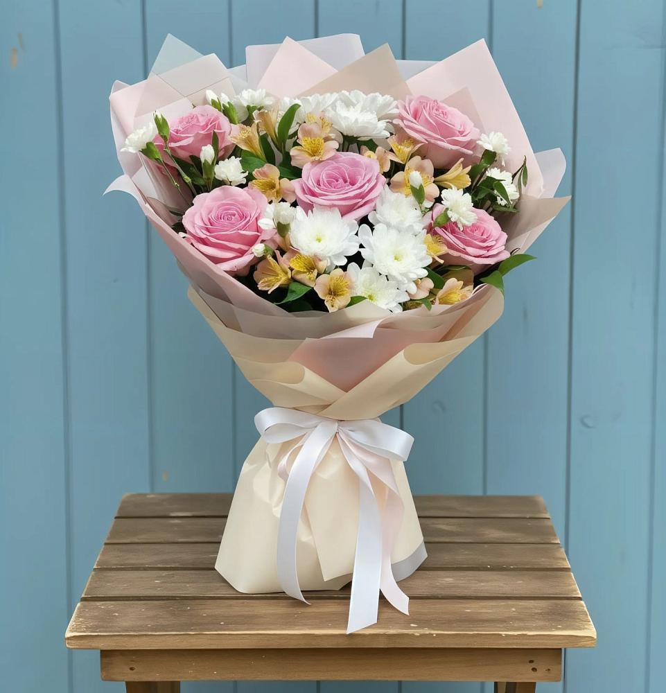 Букет цветов из: Гвоздики, Орхидеи и Розы в Бородыновке