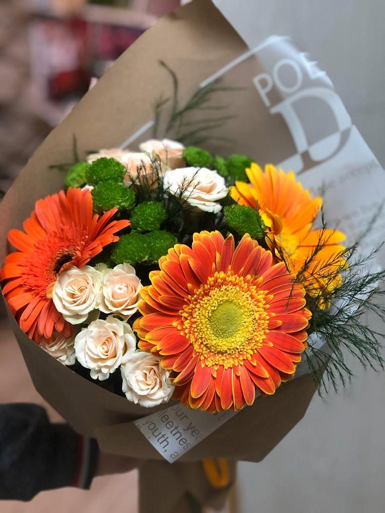 Букет цветов из: Герберы, Хризантемы и Розы в Бородыновке