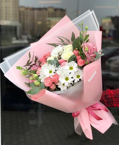 Букет цветов из: Розы, Лизиантусы и Хризантемы в Бородыновке